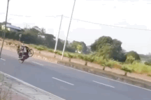 Những màn kết tẽn tò và đau đớn cho các thanh niên ham bốc đầu xe máy