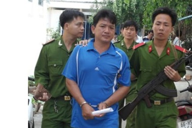 Chống người thi hành công vụ còn vu khống công an đánh người