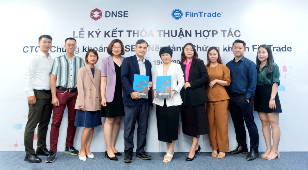 DNSE và FiinTrade mang đến trải nghiệm một chạm cho nhà đầu tư - 1 DNSE và FiinTrade mang đến trải nghiệm một chạm cho nhà đầu tư - 1