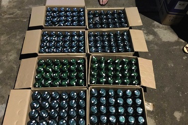 Bắt xe khách vận chuyển hàng thực phẩm chức năng dạng nén không rõ nguồn gốc