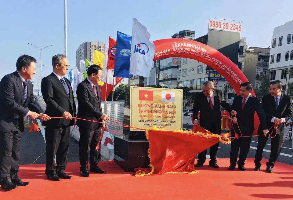 Chính thức thông xe dự án đường trên cao hơn 5.000 tỷ đồng đẹp nhất Hà Nội - 1 Chính thức thông xe dự án đường trên cao hơn 5.000 tỷ đồng đẹp nhất Hà Nội - 1