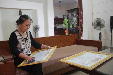 Những cái Tết nặng trĩu nhớ thương