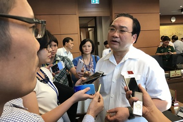 Bí thư Hà Nội: Chưa tạm dừng hoạt động karaoke