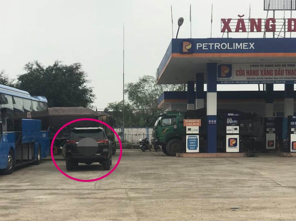 Xuất hiện nhiều đối tượng dò đường, dẫn lối cho chủ xe né chốt CSGT - 4 Xuất hiện nhiều đối tượng dò đường, dẫn lối cho chủ xe né chốt CSGT - 4