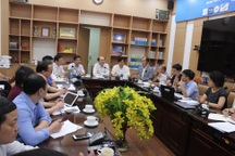 Xem xét phương án ghép phổi cho nam phi công người Anh mắc Covid-19