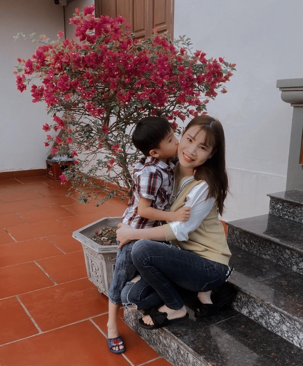 Người mẹ vỡ òa khi lần đầu đi đón con trai 7 tuổi tan học - 3 Người mẹ vỡ òa khi lần đầu đi đón con trai 7 tuổi tan học - 3