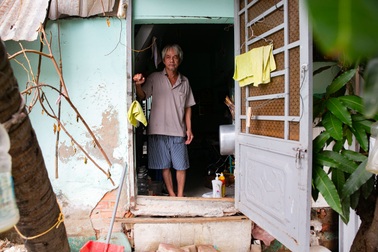 Cận cảnh khu vực sạt lở đe dọa cuộc sống của nhiều hộ dân ở TPHCM