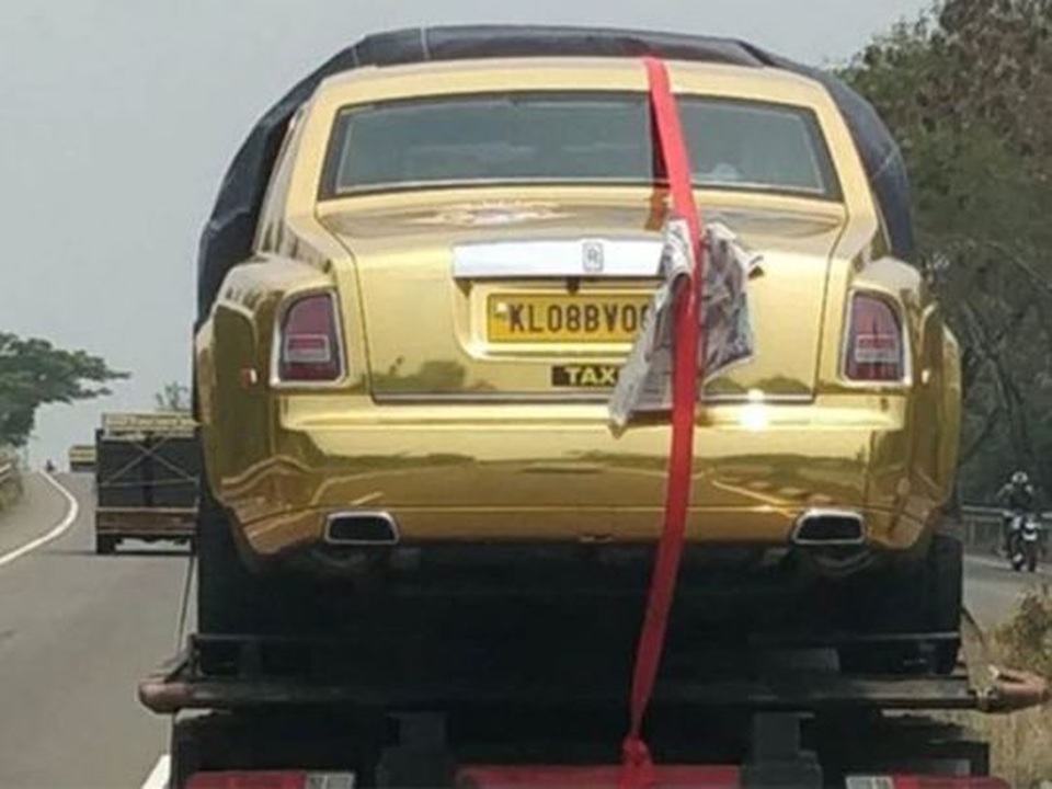Kỳ lạ xe Rolls-Royce chạy taxi ở Ấn Độ - 3 Kỳ lạ xe Rolls-Royce chạy taxi ở Ấn Độ - 3