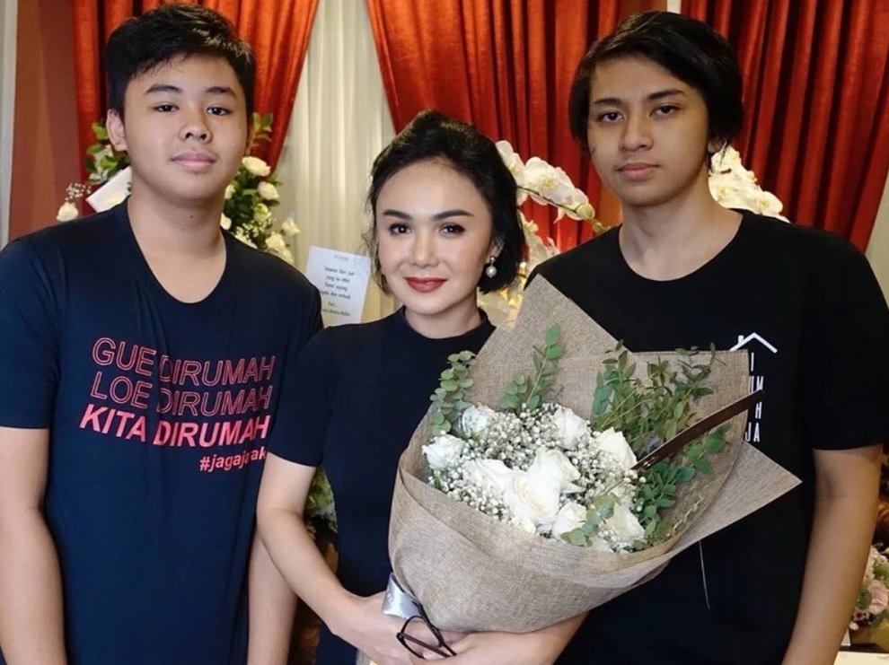 Chuyên gia nói gì về việc nữ ca sĩ cùng hai con trai xem phim khiêu dâm? - 3 Chuyên gia nói gì về việc nữ ca sĩ cùng hai con trai xem phim khiêu dâm? - 3