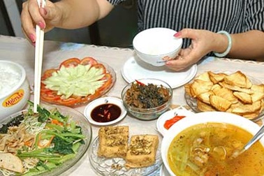 Đón Tết, người mắc bệnh viêm gan B nên ăn gì? 