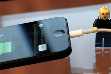 Thủ thuật tăng tốc sạc pin iPhone 