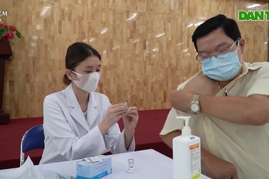 TS.BS Lê Quốc Hùng phân tích các vấn đề phản vệ khi tiêm vắc xin