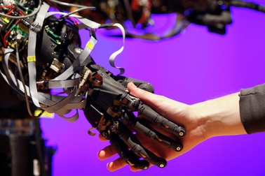 Hậu quả thảm khốc cho nhân loại sẽ xảy ra nếu AI được sử dụng trong quân sự