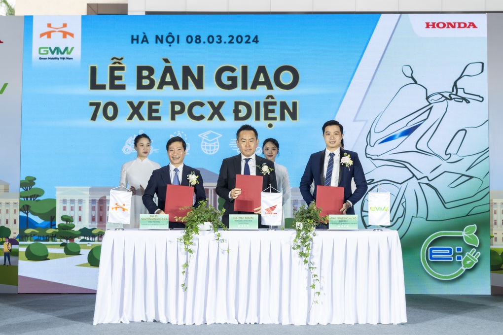 HVN hỗ trợ xe điện phục vụ giảng dạy cho Đại học Công nghệ Giao thông Vận tải - 1