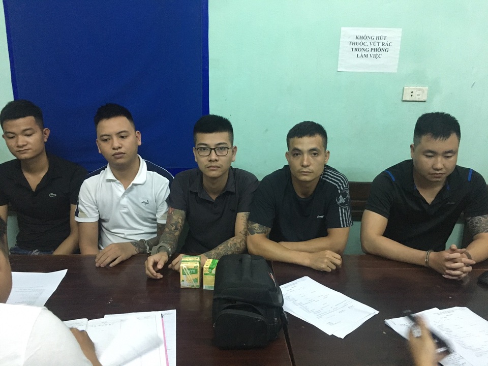 Vụ “bốc bát họ” lãi suất gần 200%/năm: Khởi tố chủ cơ sở Hoàng Phúc 3 - 2 Vụ “bốc bát họ” lãi suất gần 200%/năm: Khởi tố chủ cơ sở Hoàng Phúc 3 - 2