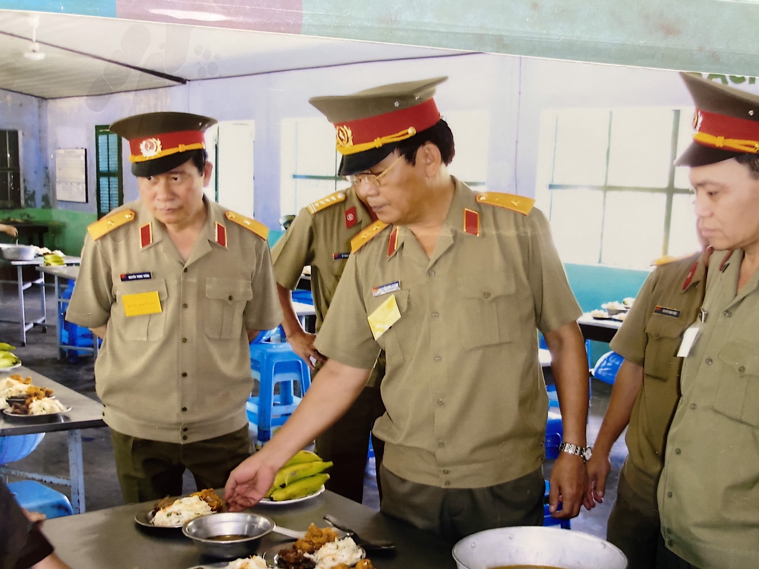 Vị tướng đặc biệt kể trận điểm huyệt mở đầu Đại thắng mùa xuân 1975 - 2 Vị tướng đặc biệt kể trận điểm huyệt mở đầu Đại thắng mùa xuân 1975 - 2