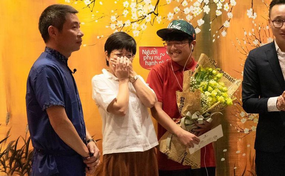 Vợ 3 Công Lý nói gì khi bị nghi diễn thân thiết lố bịch với MC Thảo Vân? - 1 Vợ 3 Công Lý nói gì khi bị nghi diễn thân thiết lố bịch với MC Thảo Vân? - 1