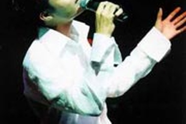 Xem ca sĩ Việt hát từ thiện tại Washington 