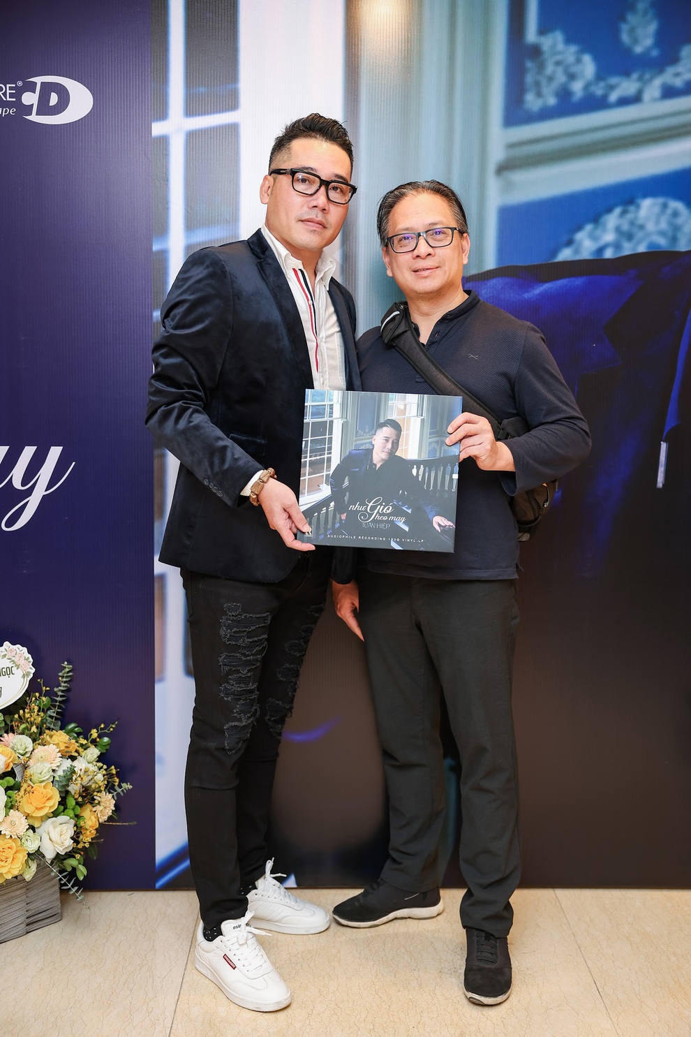 Tuấn Hiệp tri ân nhạc sĩ Nguyễn Ánh 9 với Như gió heo may - 2 Tuấn Hiệp tri ân nhạc sĩ Nguyễn Ánh 9 với Như gió heo may - 2