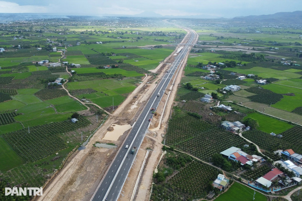 Vụ 6 người nhập viện sau tai nạn: Cảnh sát giao thông lên tiếng cảnh báo - 1 Vụ 6 người nhập viện sau tai nạn: Cảnh sát giao thông lên tiếng cảnh báo - 1