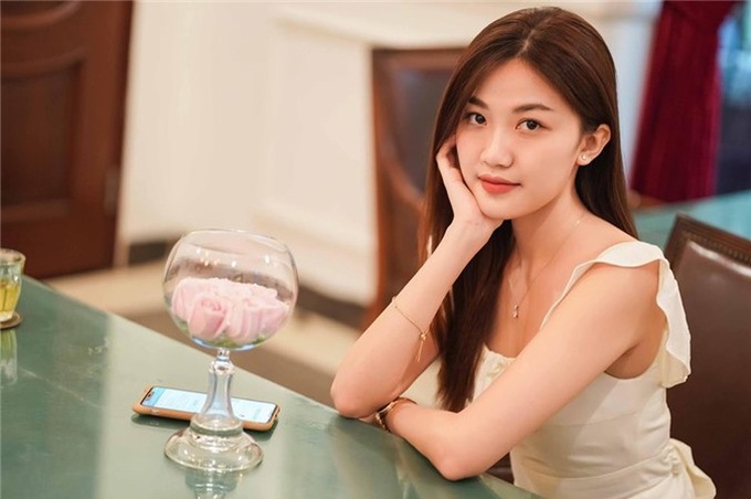 Gây phẫn nộ vì tự hào tuyên bố là "người thứ 3", Kiều Thanh lại được một "tiểu tam" khác nhận xét thế này - Ảnh 3. Gây phẫn nộ vì tự hào tuyên bố là "người thứ 3", Kiều Thanh lại được một "tiểu tam" khác nhận xét thế này - Ảnh 3.