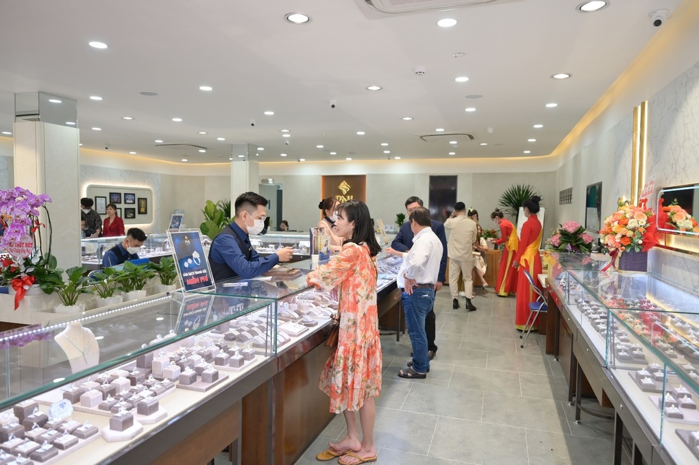 PNJ đạt danh hiệu Thương hiệu quốc gia lần thứ 7 liên tiếp - 3 PNJ đạt danh hiệu Thương hiệu quốc gia lần thứ 7 liên tiếp - 3