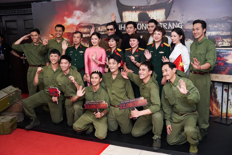 Út Tú của phim Mưa đỏ: Ba mẹ bật khóc khi nghe tôi gọi má ơi trong phim - 7 Út Tú của phim Mưa đỏ: Ba mẹ bật khóc khi nghe tôi gọi má ơi trong phim - 7