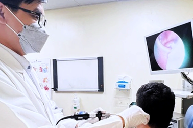 TPHCM: Đi bơi tránh nóng, hàng chục người vào viện "cầu cứu" vì bệnh ở tai