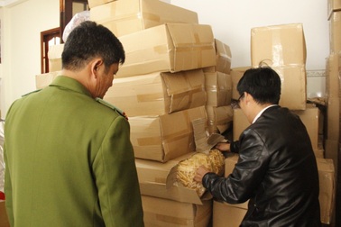 Bắt giữ 1 tấn đặc sản “dỏm” đeo “made-in Đà Lạt”
