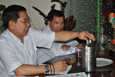 Vụ thịt kho có dòi: Không biết dòi ở đâu ra (?!)