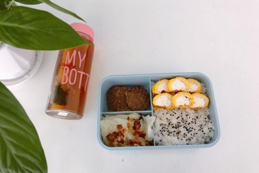 Cô nàng công sở khoe hộp cơm mang đi làm trong một tuần không trùng món