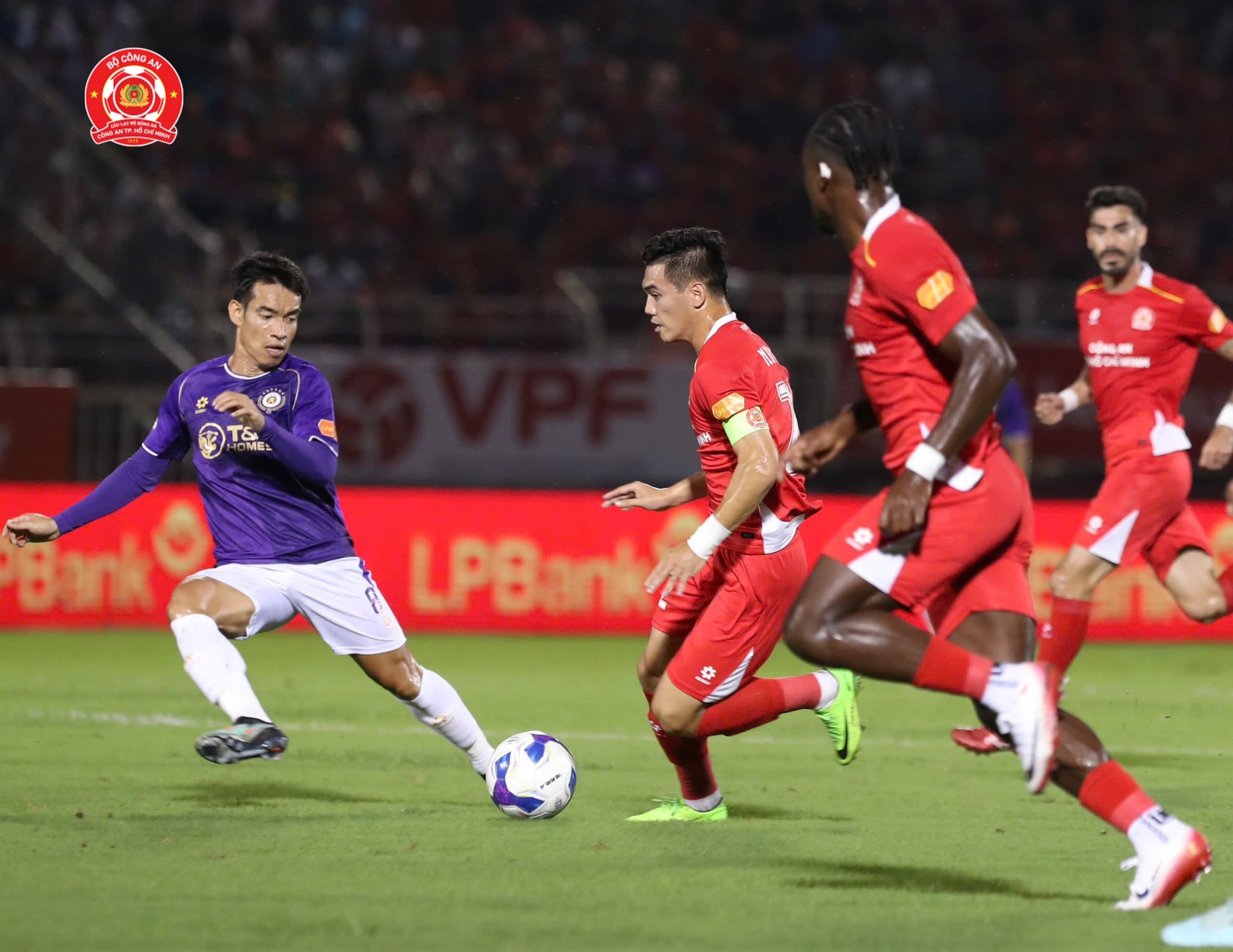 Tiến Linh ghi bàn, CLB Công an TPHCM thắng kịch tính Hà Nội FC - 2