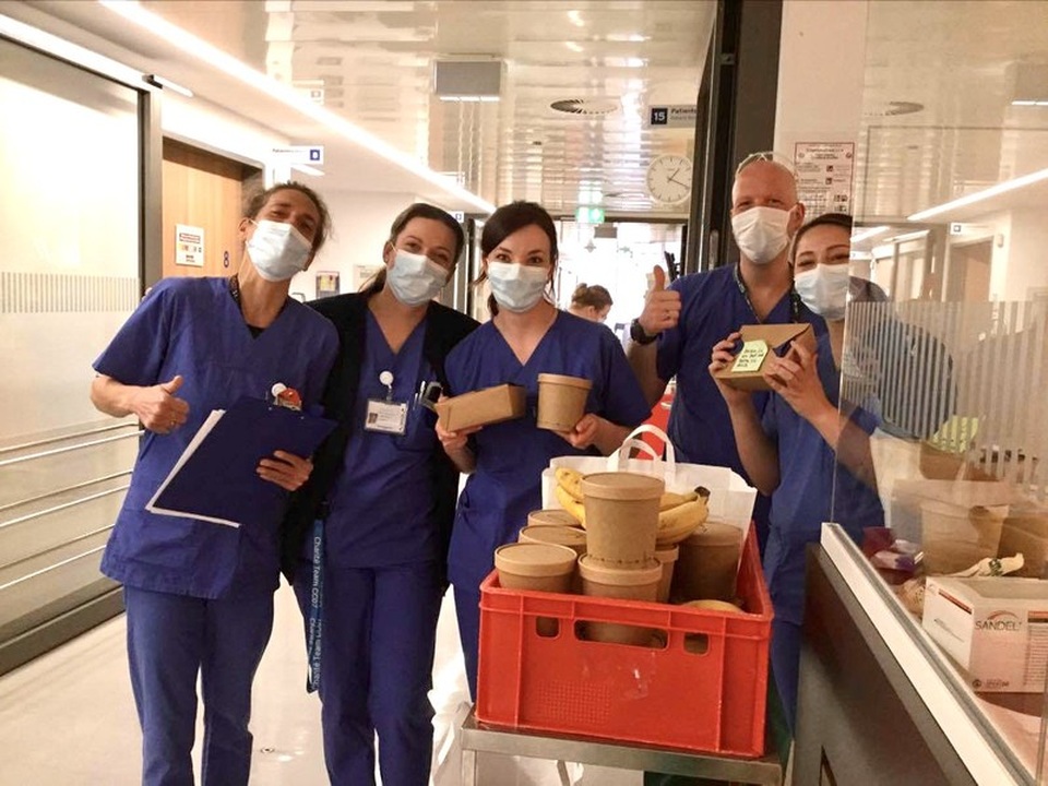 Phong trào may tặng khẩu trang phòng Covid-19 của người Việt tại Đức - 3 Phong trào may tặng khẩu trang phòng Covid-19 của người Việt tại Đức - 3