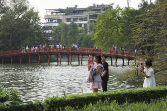 Các điểm vui chơi ở Thủ đô vắng khách ngày nghỉ Giỗ Tổ Hùng Vương