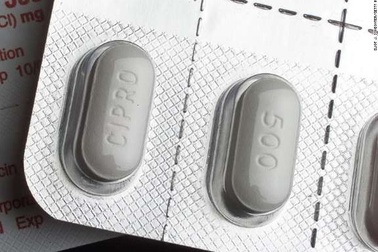 FDA cảnh báo: Kháng sinh trị bệnh hô hấp có thể gây phình động mạch chủ