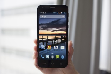 Hình ảnh thực tế điện thoại FPT Life 5 Star