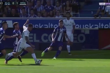 C.Ronaldo vô duyên, Real Madrid vẫn giành trọn 3 điểm trước Alaves