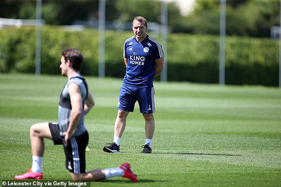 HLV Leicester City tiết lộ từng suýt chết vì nhiễm Covid-19 - 2 HLV Leicester City tiết lộ từng suýt chết vì nhiễm Covid-19 - 2