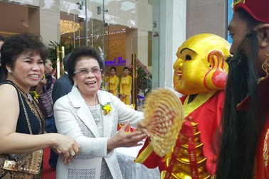 "Bà trùm" trên thị trường tài chính, bất động sản qua đời ở tuổi 82