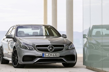 Mercedes-Benz E63 mới sẽ có chế độ drift