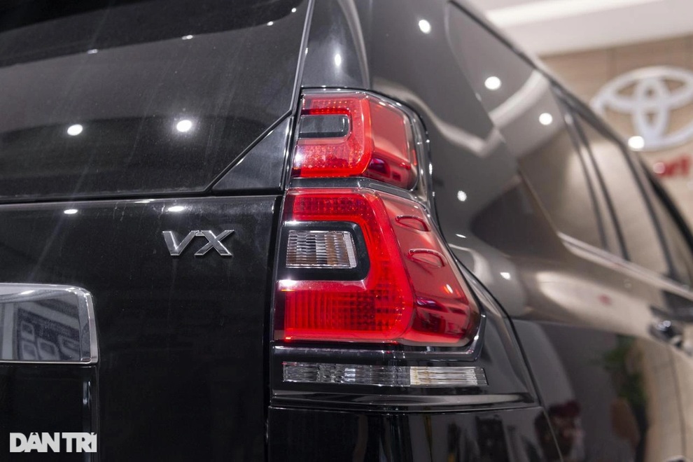 Chi tiết Land Cruiser Prado 2021: Tăng gần 170 triệu đồng liệu có đáng giá? - 10 Chi tiết Land Cruiser Prado 2021: Tăng gần 170 triệu đồng liệu có đáng giá? - 10