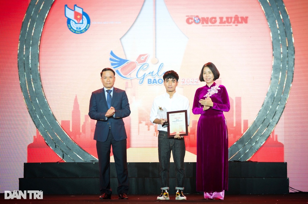 Phóng viên Dân trí đạt giải A giải ảnh Khoảnh khắc Báo chí 2021 - 1 Phóng viên Dân trí đạt giải A giải ảnh Khoảnh khắc Báo chí 2021 - 1