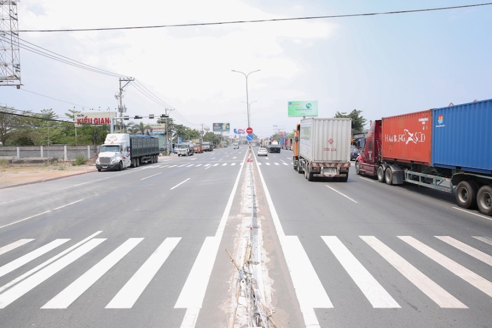 Chung sức vì an toàn giao thông vùng kinh tế trọng điểm phía Nam - 1 Chung sức vì an toàn giao thông vùng kinh tế trọng điểm phía Nam - 1