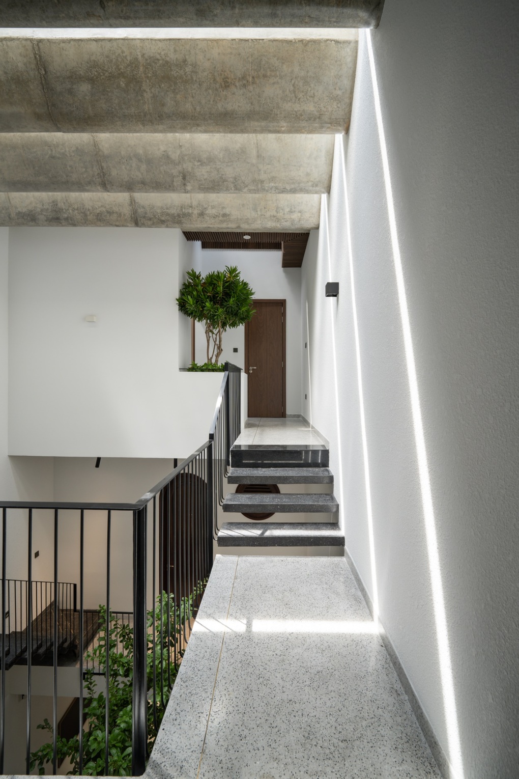 Căn nhà không mái, mát quanh năm của vợ chồng Đà Nẵng - 16 Căn nhà không mái, mát quanh năm của vợ chồng Đà Nẵng - 16