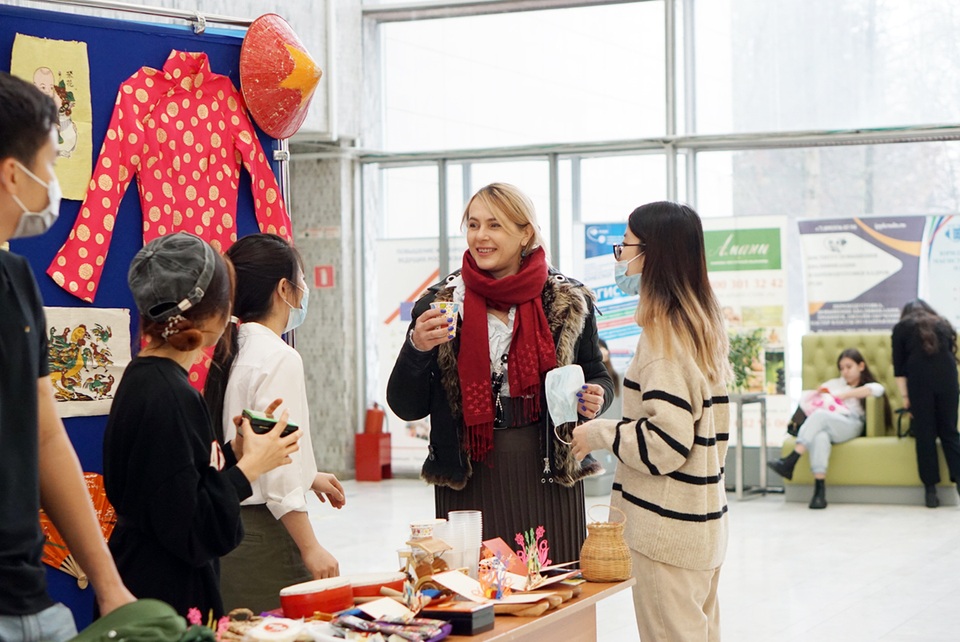 Mừng tháng Thanh niên, du học sinh tổ chức tuần lễ văn hóa Việt Nam tại Nga - 9