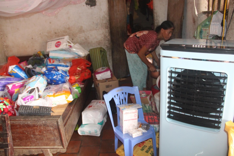 Bé 3 tháng tuổi bị bệnh tật giày vò được bạn đọc giúp đỡ gần 1 tỉ đồng - 3 Bé 3 tháng tuổi bị bệnh tật giày vò được bạn đọc giúp đỡ gần 1 tỉ đồng - 3