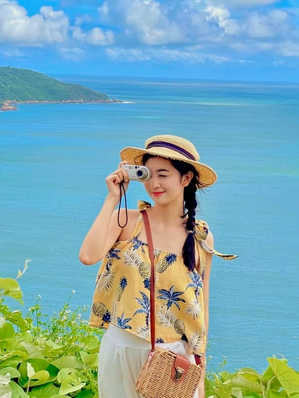 View - Vẻ đẹp khó rời mắt của 3 hot girl Thái Nguyên nổi tiếng trên mạng | Báo Dân trí