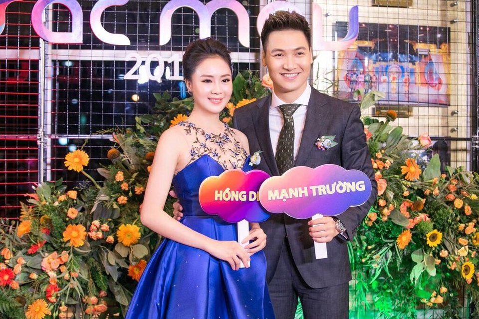 Hồng Diễm nói gì về phản ứng của ông xã trước cảnh thân mật với Hồng Đăng? - 4 Hồng Diễm nói gì về phản ứng của ông xã trước cảnh thân mật với Hồng Đăng? - 4