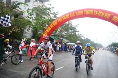 TP Hồ Chí Minh và Huế giành giải nhất đua xe đạp địa hình