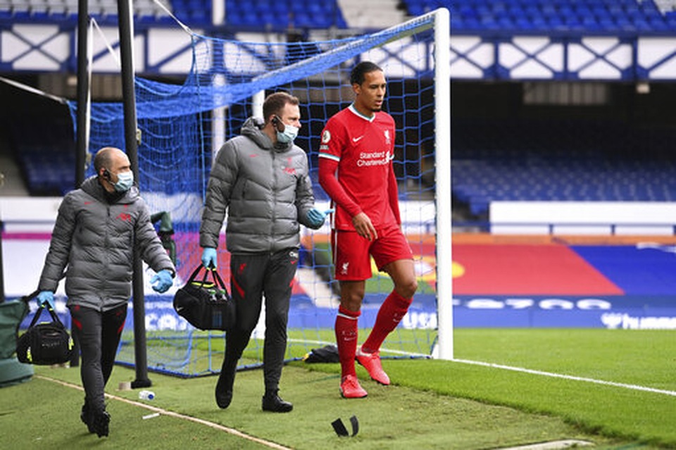 Everton 2-2 Liverpool: Màn rượt đuổi quyết liệt - 15 Everton 2-2 Liverpool: Màn rượt đuổi quyết liệt - 15